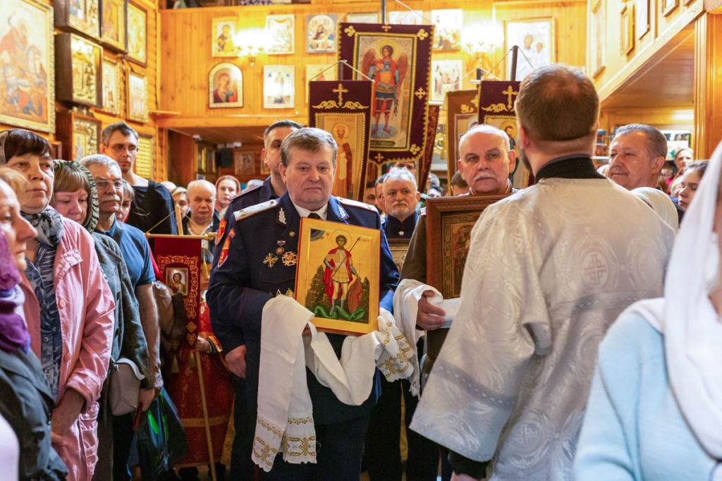 Празднование Воскресения Христова на приходе храма св. равноап. кн. Владимира при Московском президентском кадетском училище имени М.А. Шолохова