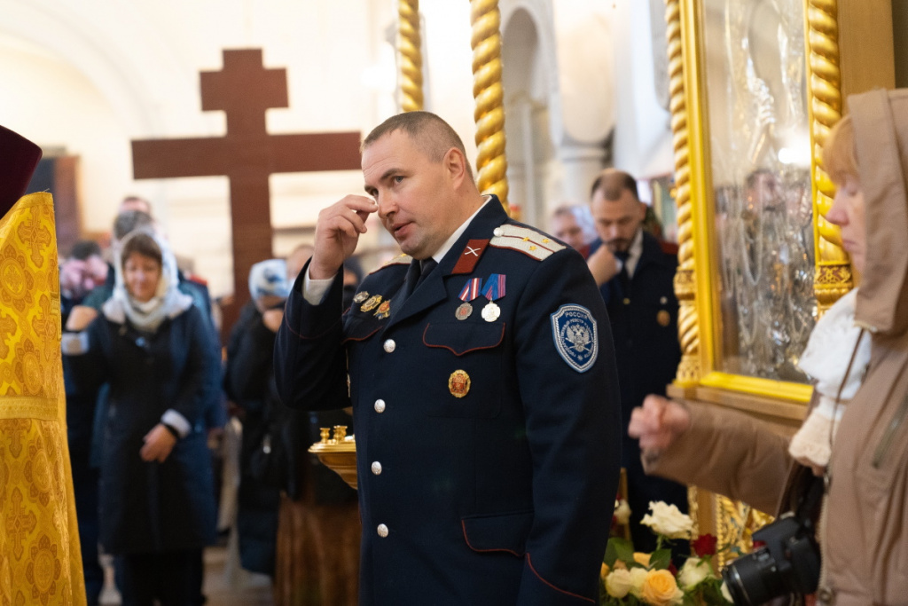 Председатель Синодального комитета по взаимодействию с казачеством возглавил Божественную литургию в казачьем храме г. Москвы и принял присягу московских казаков