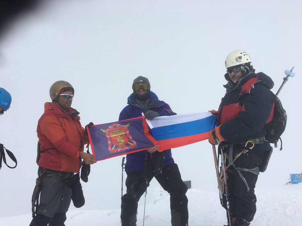 Казаки ВКО ЦКВ на Эльбрусе!