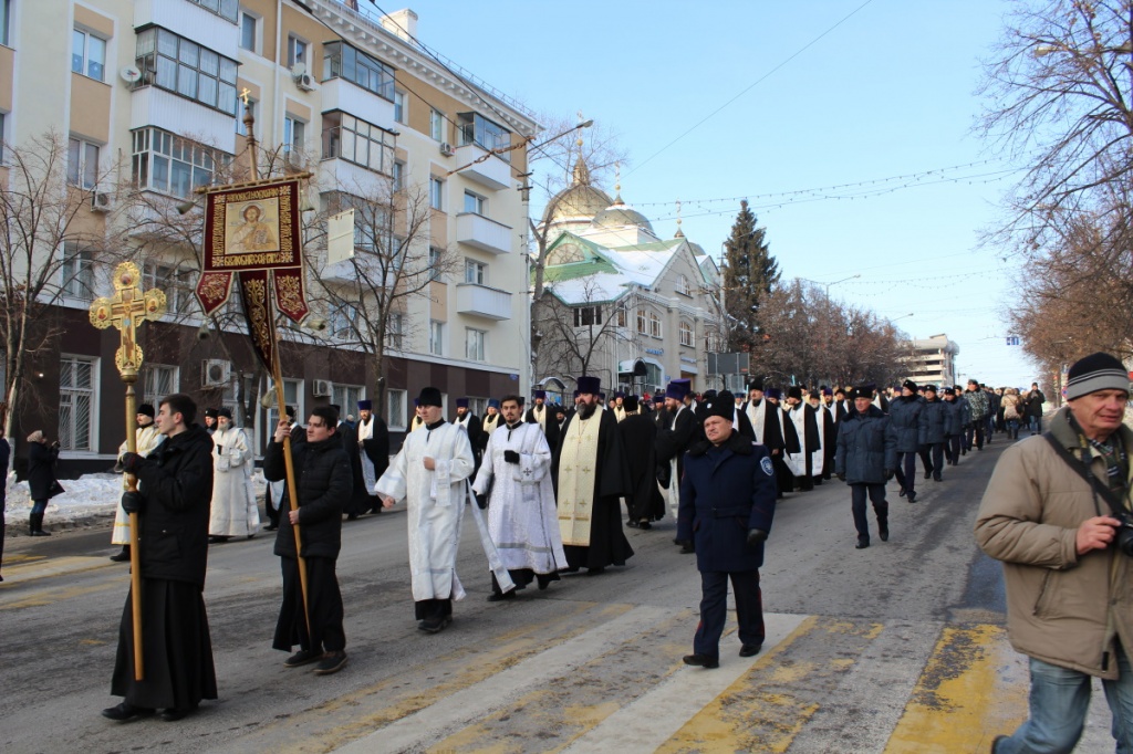 Атаманская рождественская елка впервые зажгла свои огни в Белгороде
