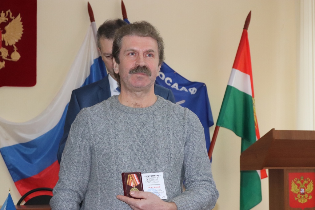 Награды нашли героев!