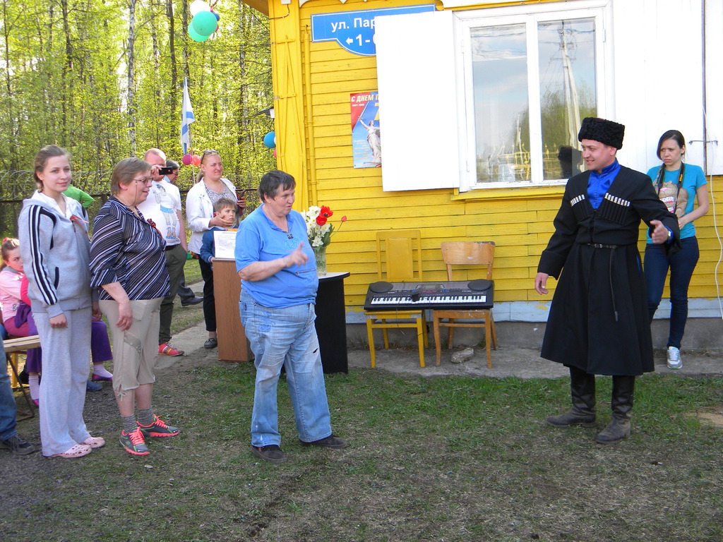 Низко кланяемся вам, ветераны Великой Победы!