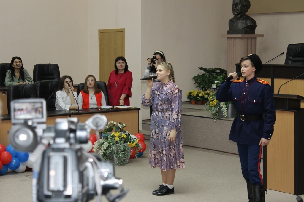 Награждение казачьего ансамбля