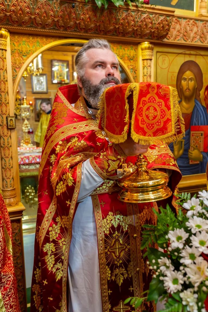 Празднование Воскресения Христова на приходе храма св. равноап. кн. Владимира при Московском президентском кадетском училище имени М.А. Шолохова