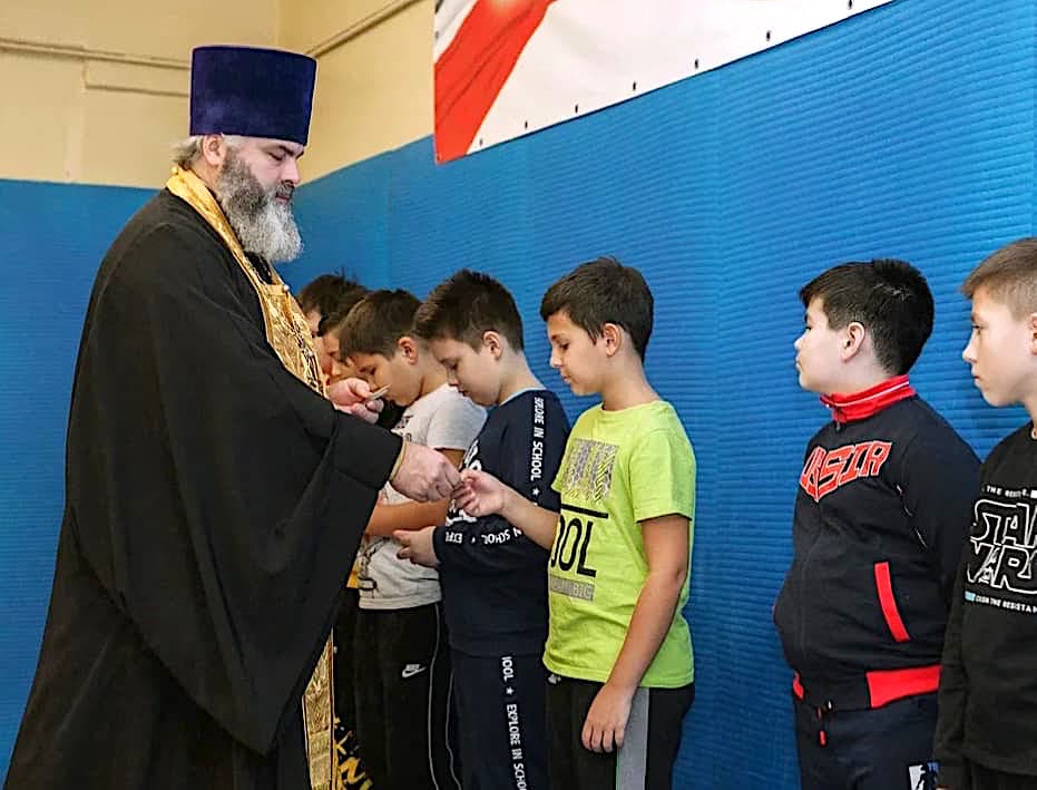 С духовными силами