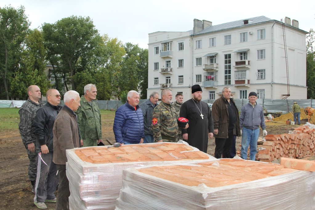 Тамбовские казаки приняли участие в закладке храма