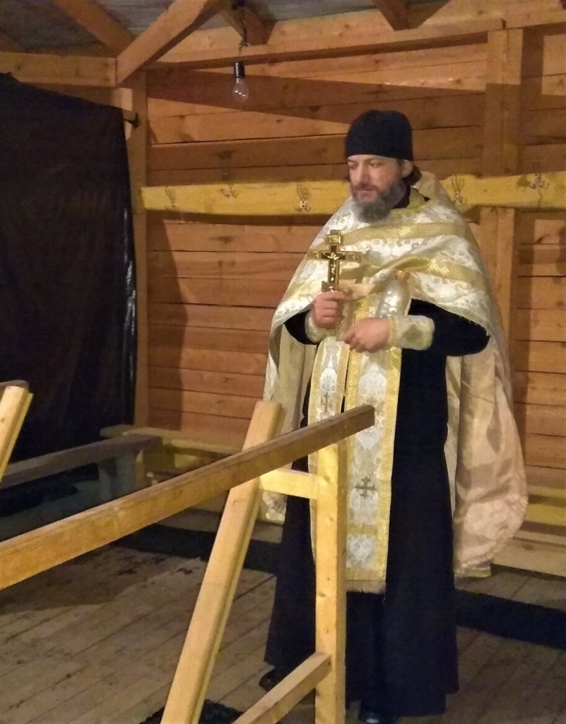 Казачий патруль нес дежурство у купели