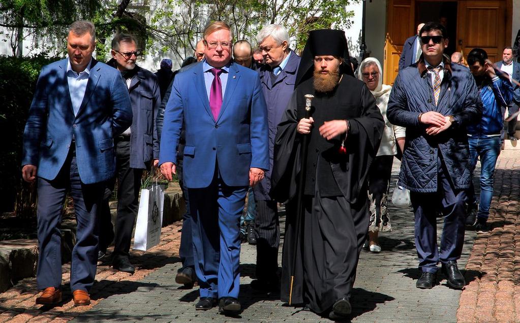 Настоятель храма святого равноапостольного князя Владимира при Московском президентском кадетском училище им. М.А. Шолохова войск Национальной гвардии РФ вместе с кадетами училища принял участие в торжественных мероприятиях в Новоспасском монастыре