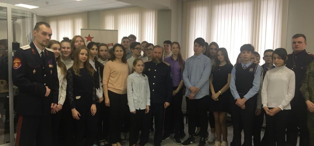 Казаки Одинцовского ХКО провели открытый урок для восьмиклассников Казаки Одинцовского ХКО провели открытый урок для восьмиклассников