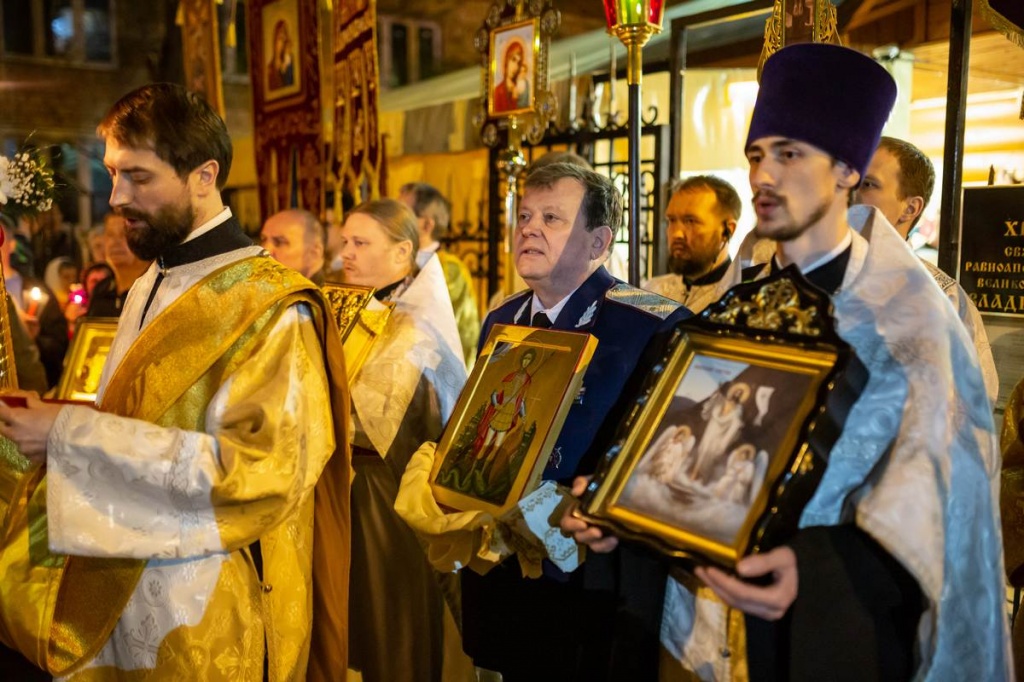 Празднование Воскресения Христова на приходе храма св. равноап. кн. Владимира при Московском президентском кадетском училище имени М.А. Шолохова
