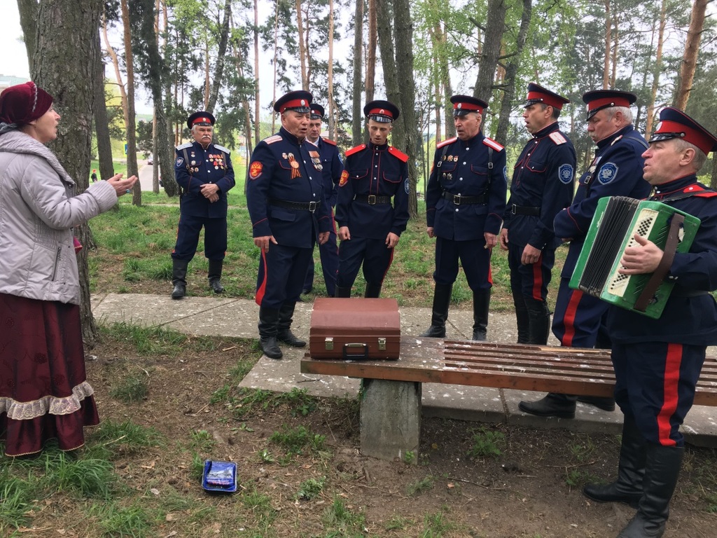 Казаки СКО Серпуховского района побывали на мемориале павшим воинам в г. Кременки