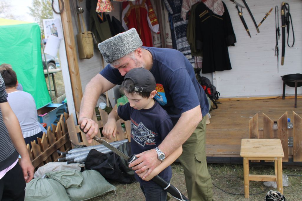 На Куликовом поле раскинулась казачья станица