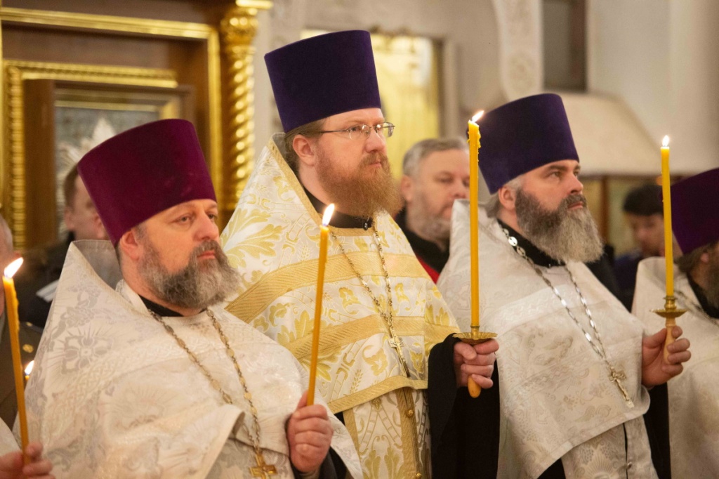 Настоятель храма св. равноап. кн. Владимира при МПКУ им. М.А. Шолохова, войсковой священник Центрального казачьего войска иерей Марк Кравченко принял участие в совершении панихиды по жертвам политики «расказачивания» в казачьем храме иконы Божией Матери «Отрада и Утешение» на Ходынском поле