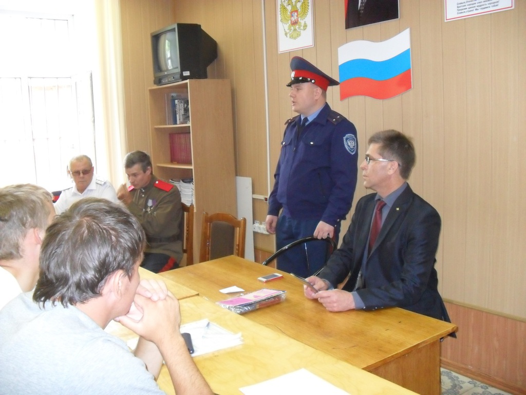 В Егорьевске казаки ВКО ЦКВ встретились с призывниками