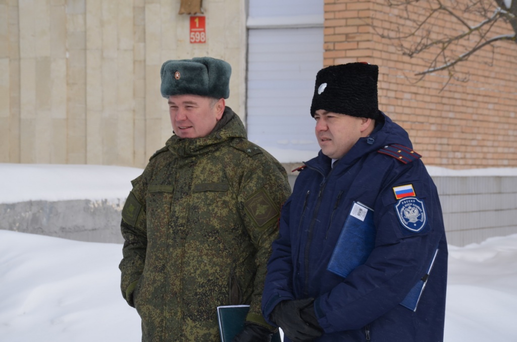 Казаки ВКО ЦКВ поздравили военнослужащих с днем защитника Отечества