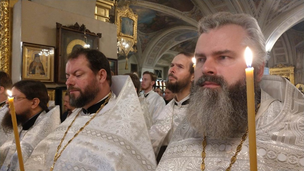 Настоятель храма св. равноап. кн. Владимира при МПКУ им. М.А. Шолохова, войсковой священник Центрального казачьего войска иерей Марк Кравченко сослужил Святейшему Патриарху Московскому и всея Руси Кириллу за панихидой по Святейшему Патриарху Алексию II