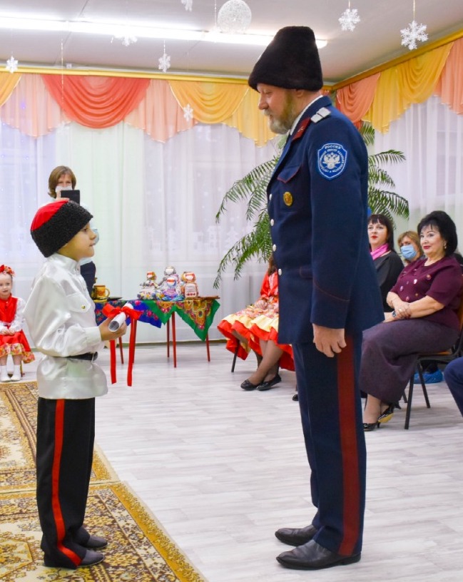 Воспитанники детсада стали казачатами