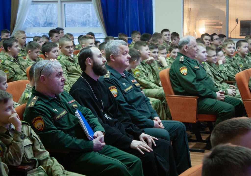 Рождественский концерт хора Князь-Владимирского храма в Московском президентском кадетском училище имени М.А. Шолохова