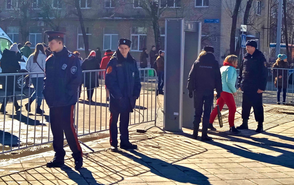 К миру с реалиями, а не на словах..