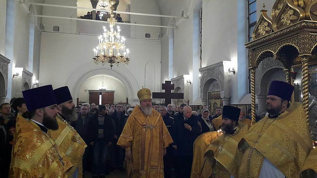 Войсковой священник ЦКВ иерей Марк Кравченко сослужил за Божественной Литургией Высокопреосвященнейшему Кириллу митрополиту Ставропольскому и Невинномысскому в храме иконы Божией Матери «Отрада и Утешение»
