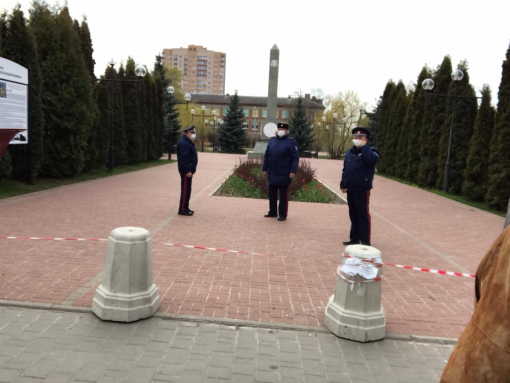 В Западном ОкрКО казаки охраняют памятники