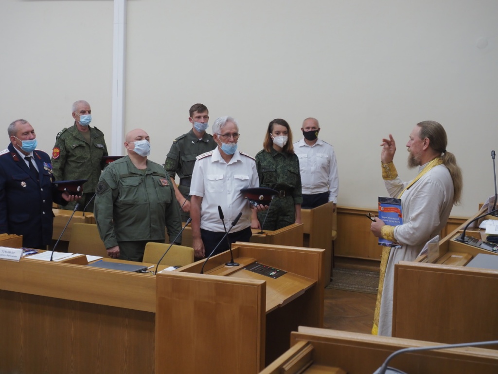 По традициям казачества