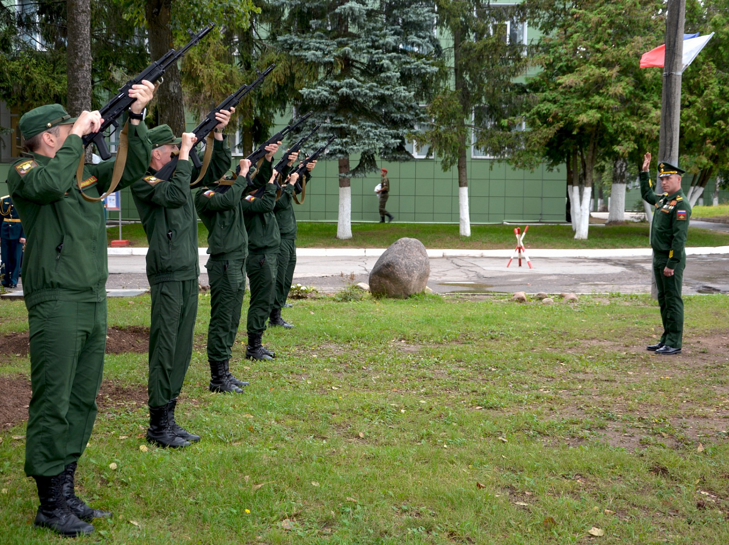 В память тех, кто не с нами..