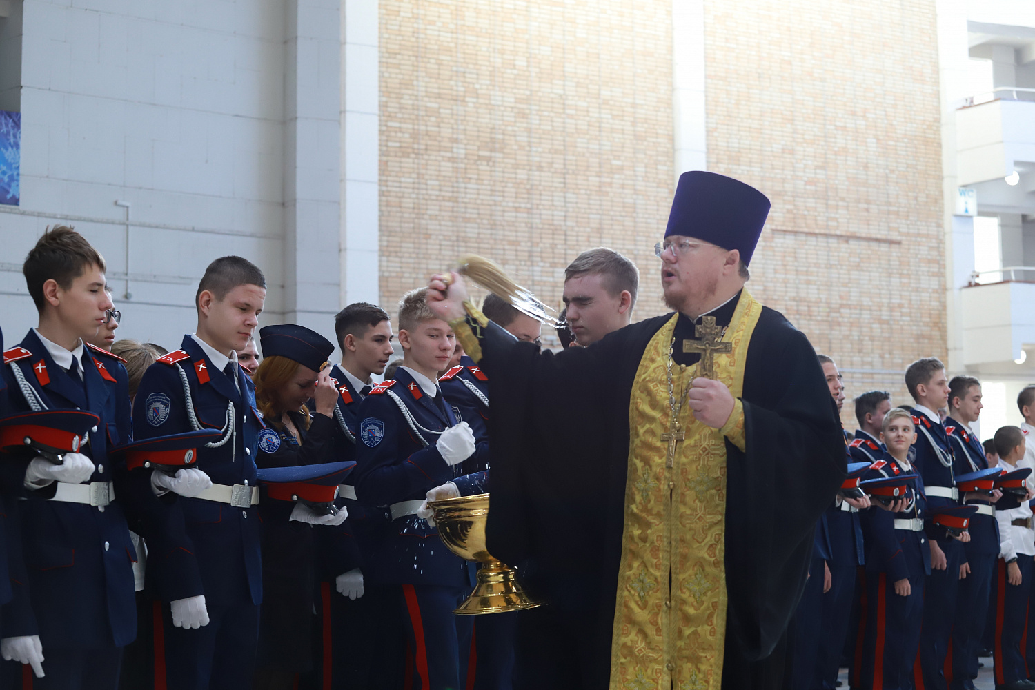 Первая ступень пришедших торжеств