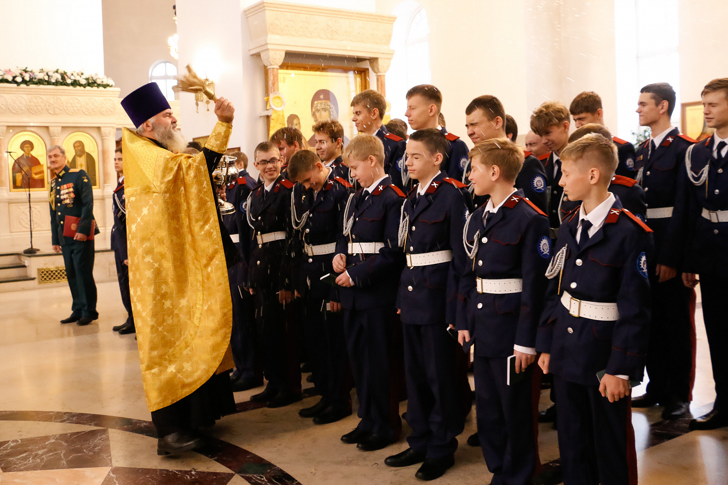 В храме Сретения Господня состоялось посвящение в казаки-кадеты