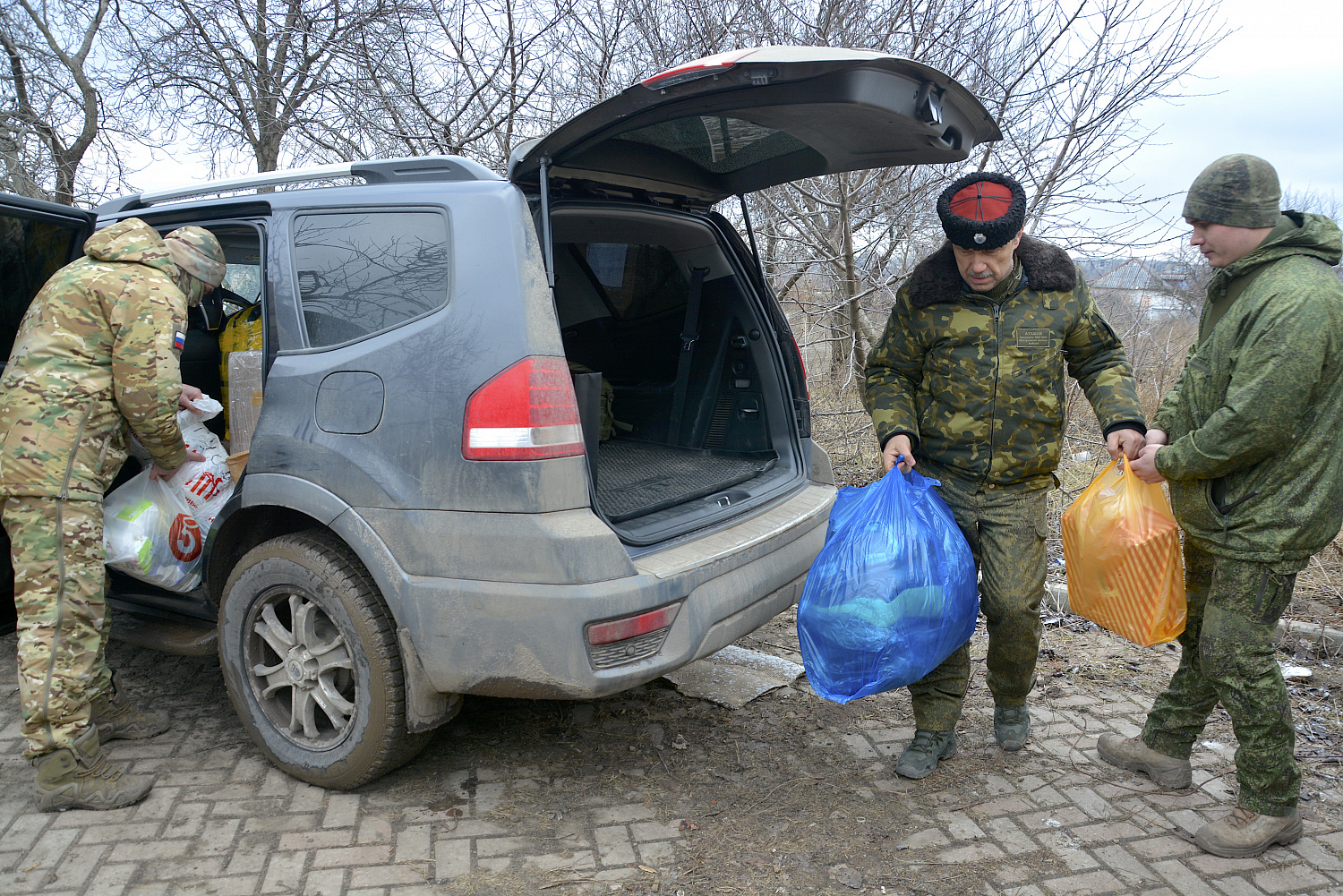 "Нашим детям пытаются промывать мозги": тульские казаки отреагировали на голую выходку солиста группы "Щенки"