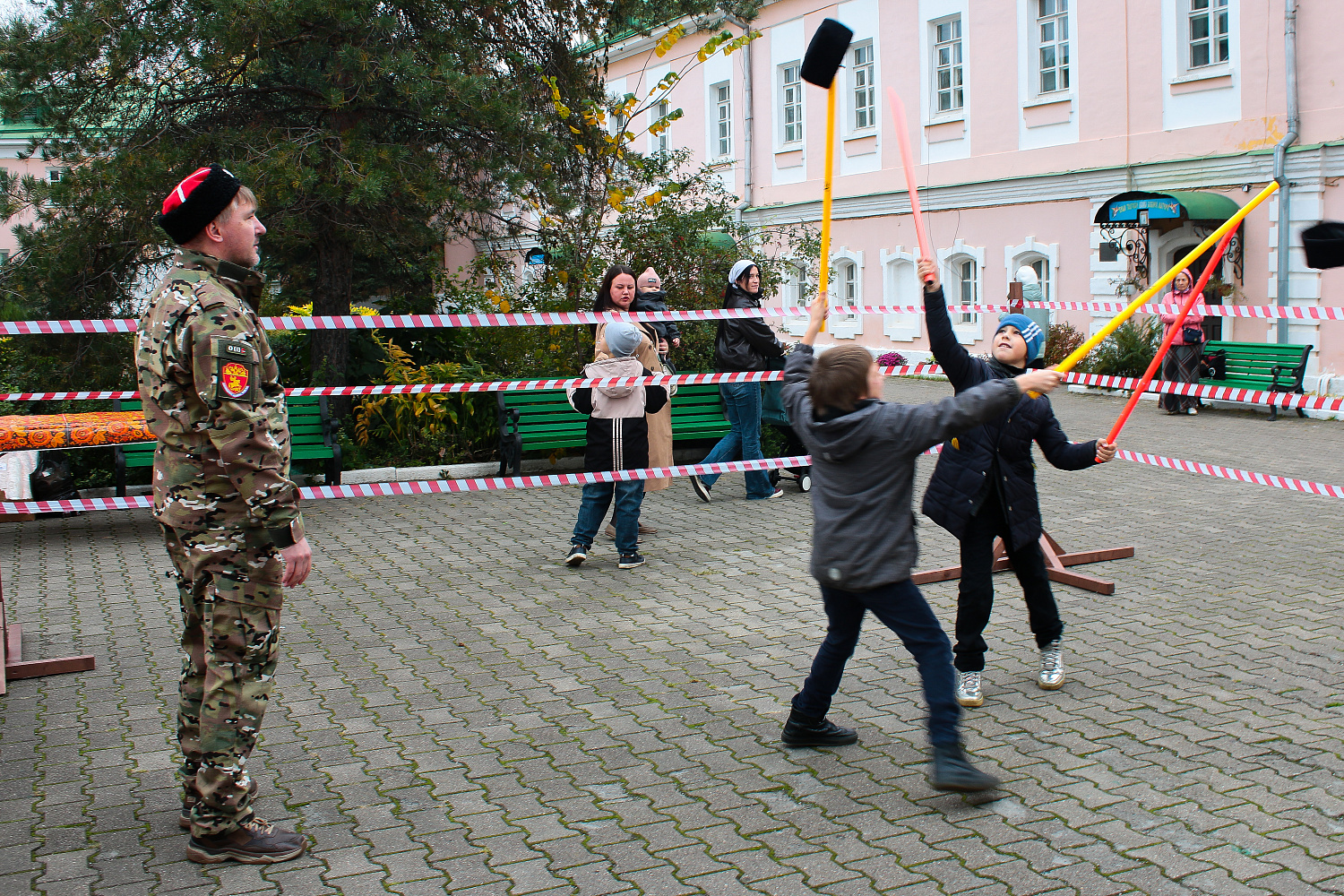 Под покровом омофора