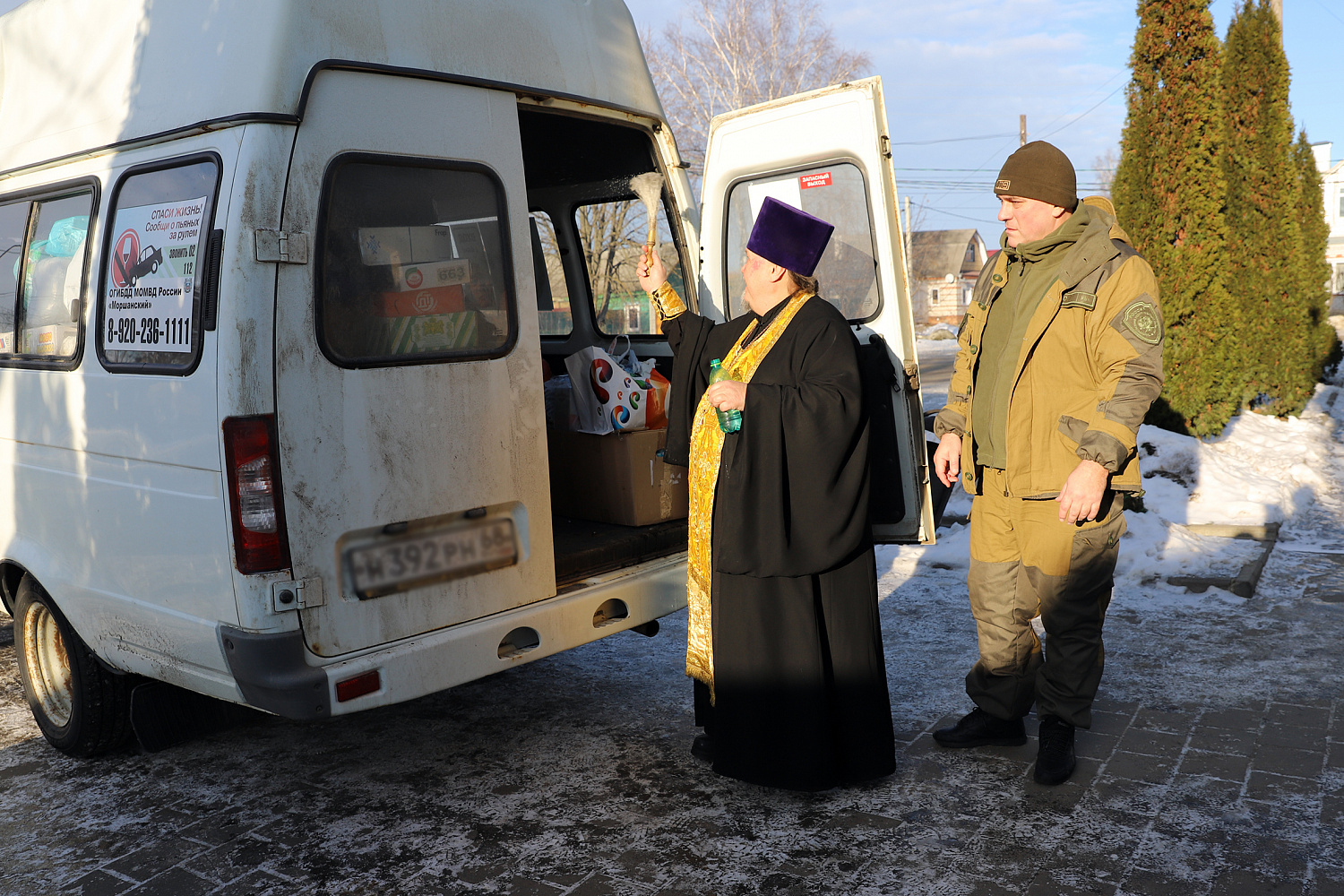 Гуманитарный груз конвоем из четырёх машин доставлен в Луганск