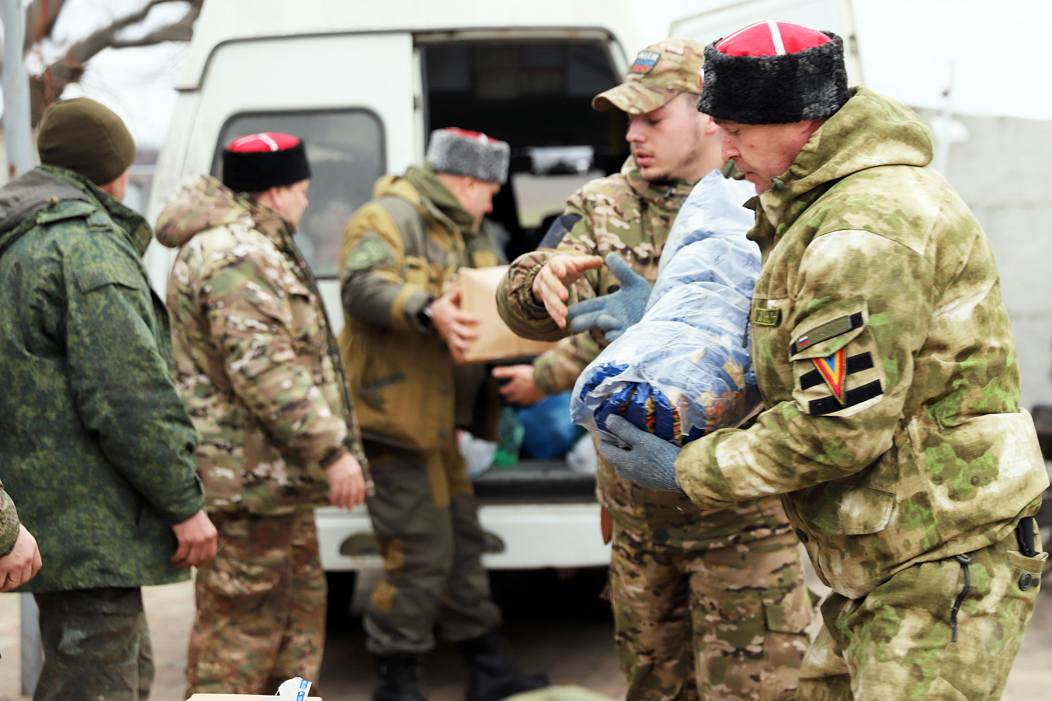Гуманитарный груз конвоем из четырёх машин доставлен в Луганск