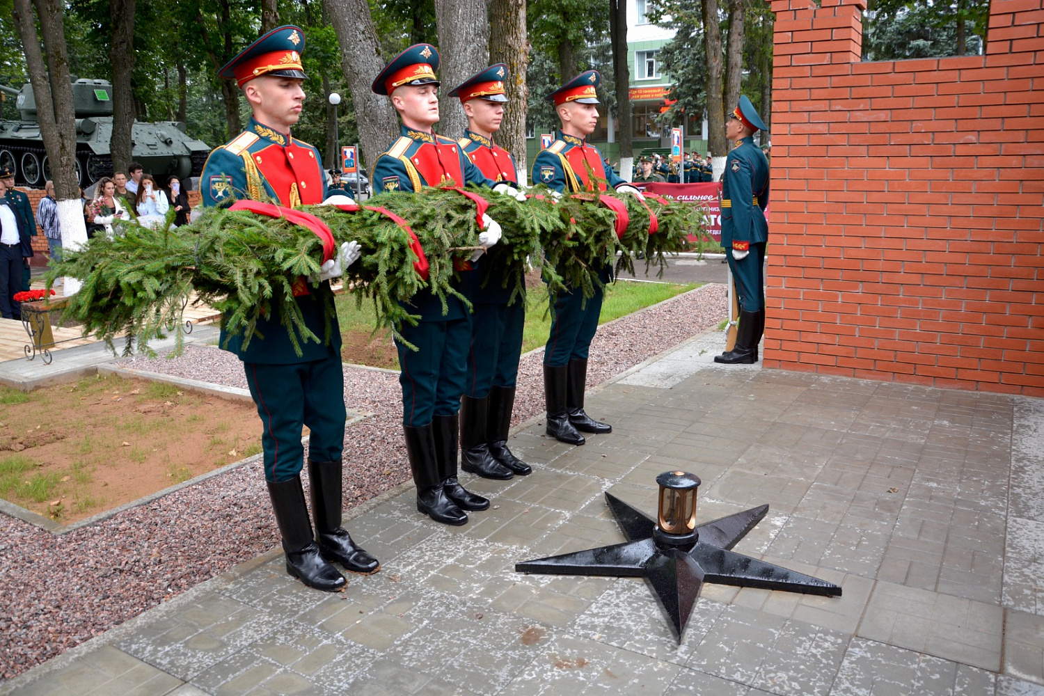 В память тех, кто не с нами..