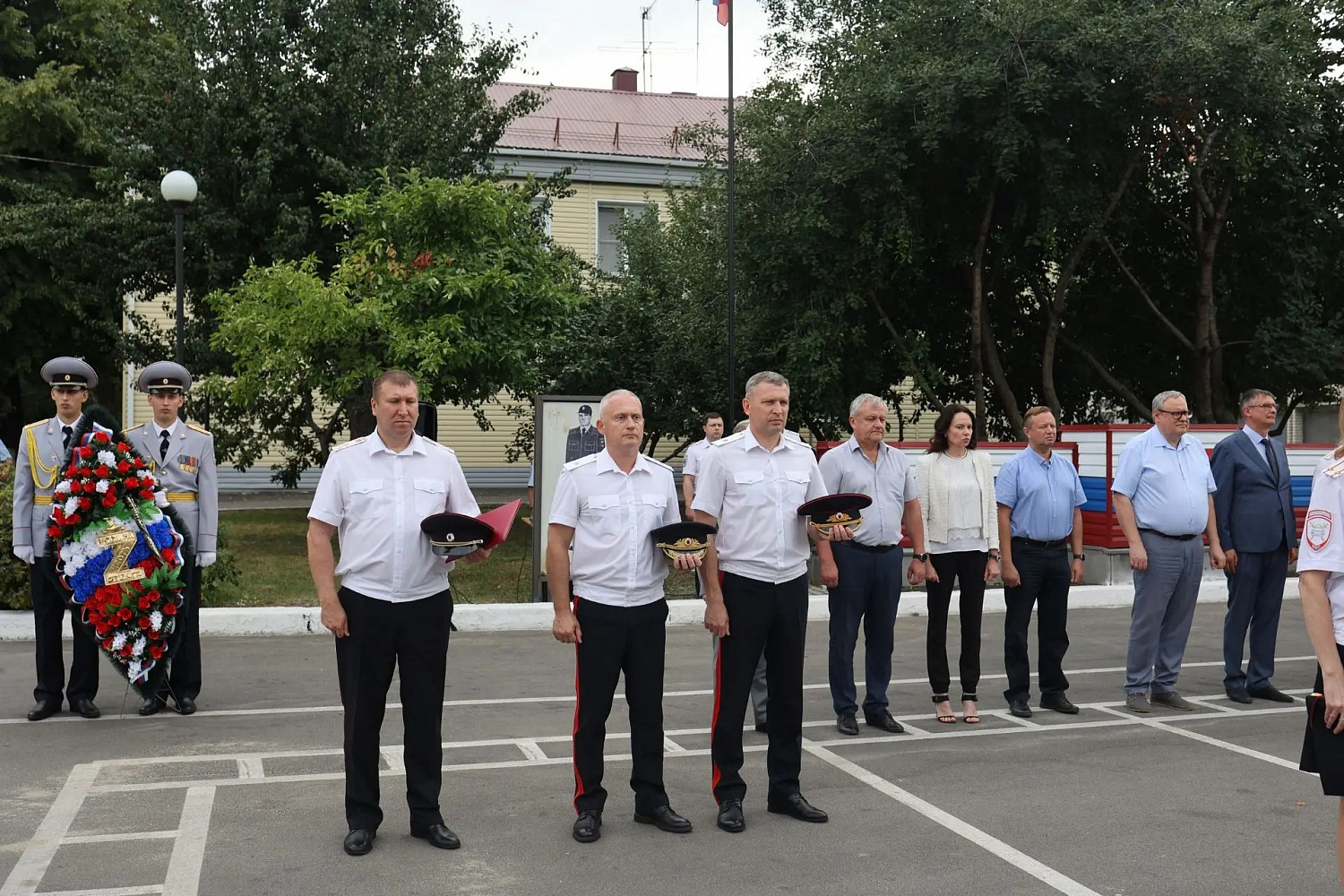 Добровольная народная дружина Воронежского городского казачьего общества приняла участие в гарнизонном разводе ко Дню патрульно-постовой службы полиции